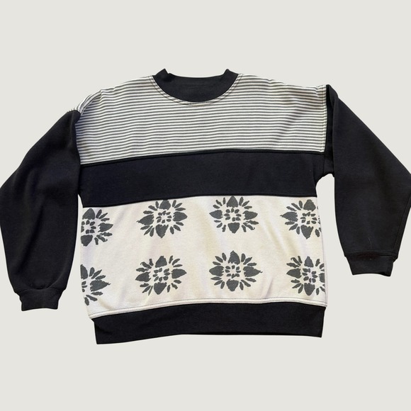 Metro Basic Tops - Metro Basic Womens Vintage Sweatshirt Black Floral Striped Colorblock Size M